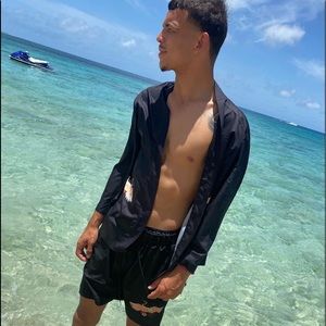 Meet your Posher, Devan